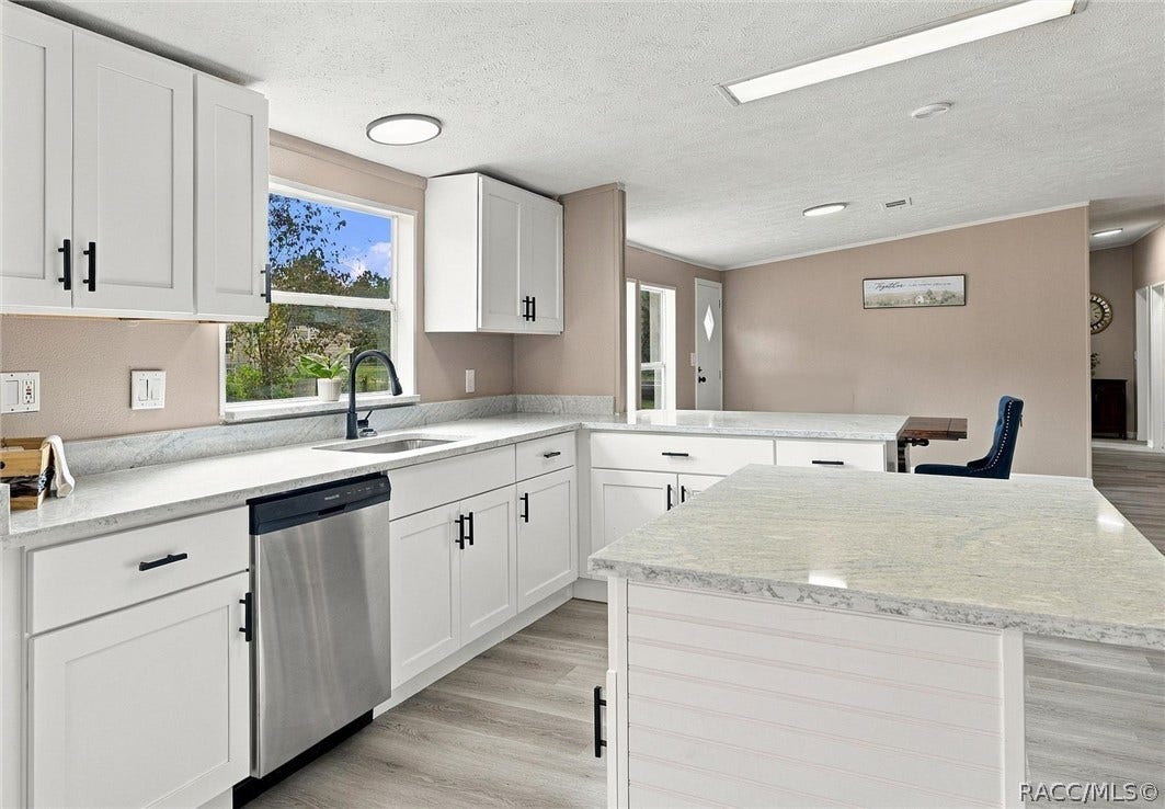 5715 S Florence Point, Homosassa, FL 34446