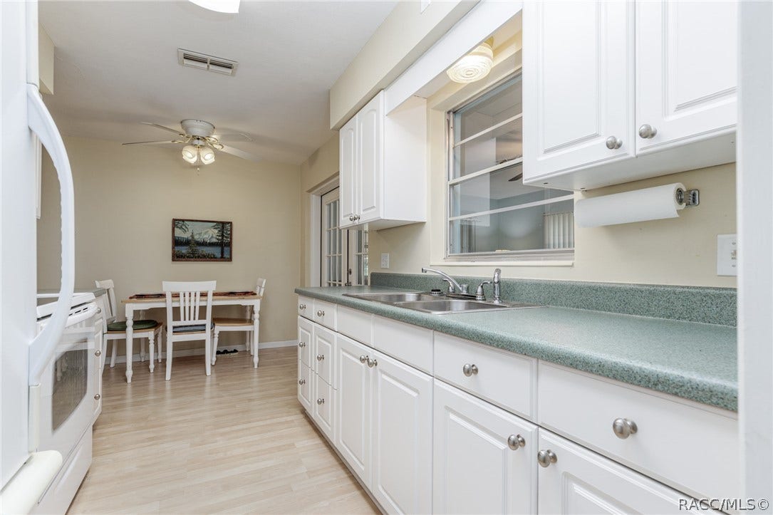 24 N Washington Street, Beverly Hills, FL 34465 24 N Washington Street, Beverly Hills, FL 34465