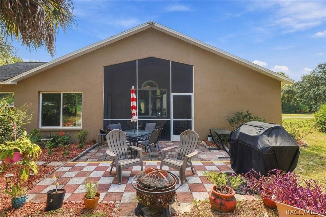 5855 W Nobis Circle, Homosassa, FL 34448 5855 W Nobis Circle, Homosassa, FL 34448