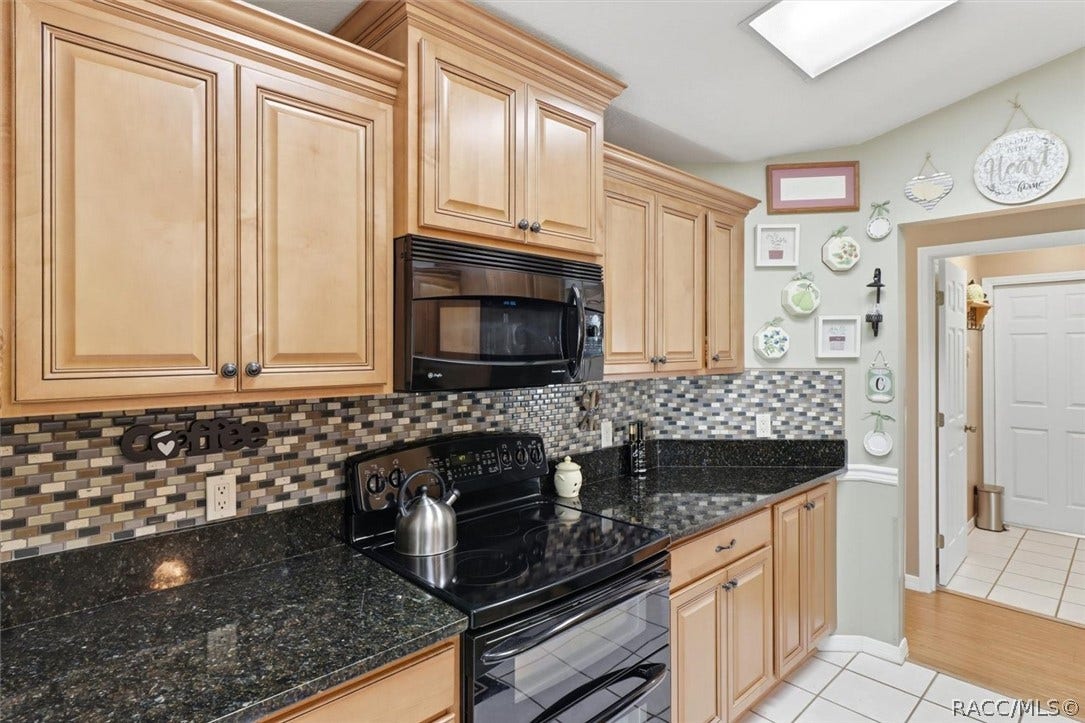 5855 W Nobis Circle, Homosassa, FL 34448 5855 W Nobis Circle, Homosassa, FL 34448