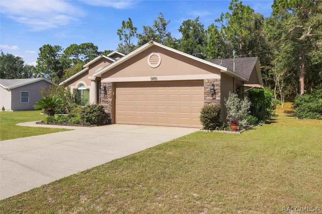 5855 W Nobis Circle, Homosassa, FL 34448 5855 W Nobis Circle, Homosassa, FL 34448