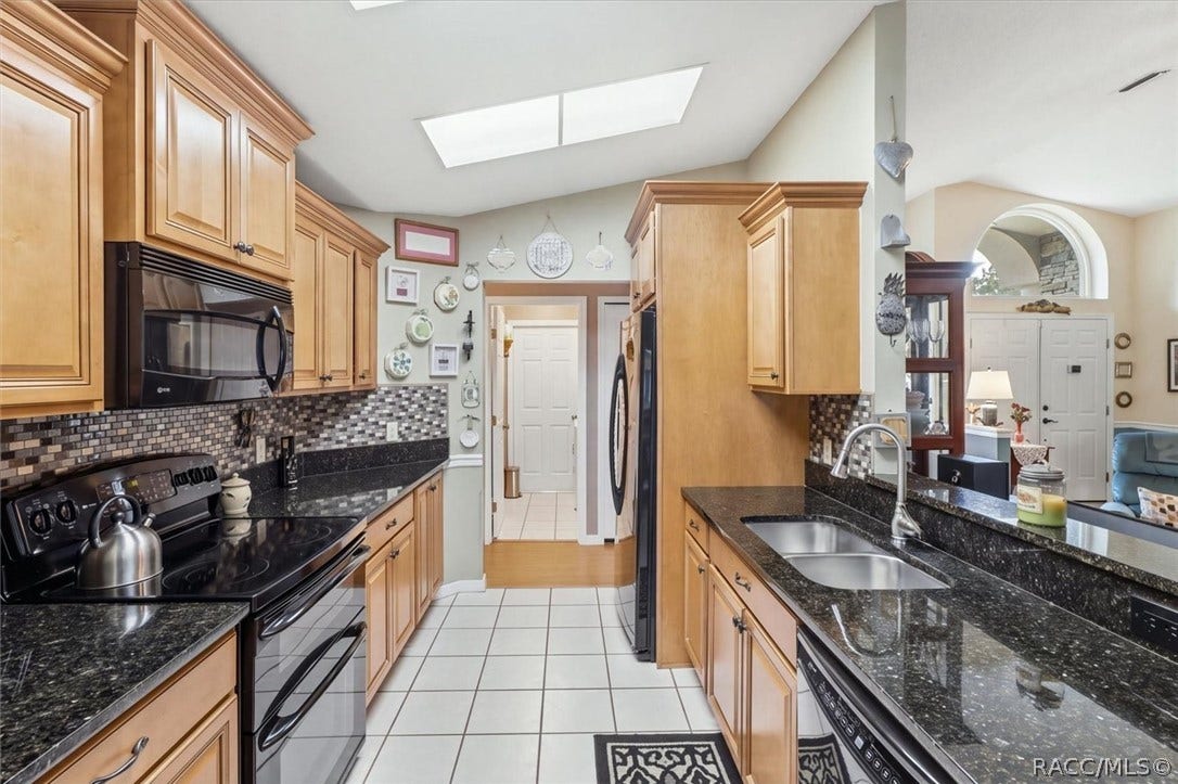 5855 W Nobis Circle, Homosassa, FL 34448 5855 W Nobis Circle, Homosassa, FL 34448