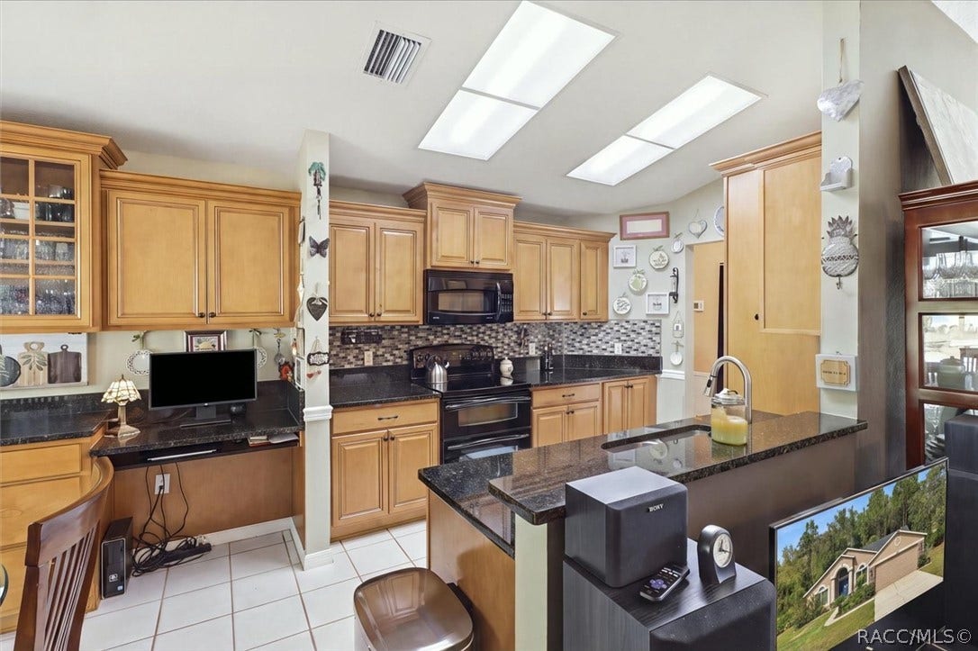 5855 W Nobis Circle, Homosassa, FL 34448 5855 W Nobis Circle, Homosassa, FL 34448