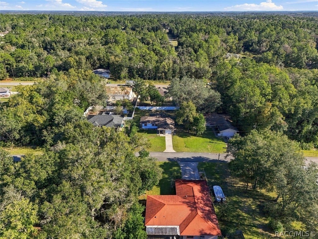 2279 W Winter Place, Citrus Springs, FL 34434