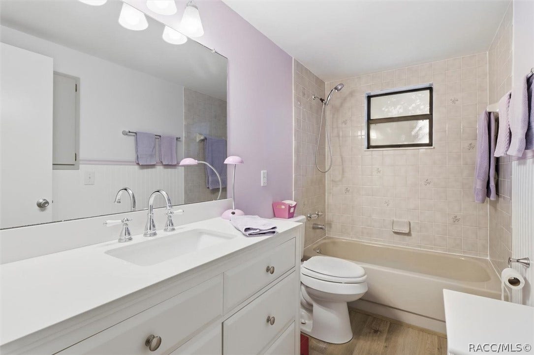2279 W Winter Place, Citrus Springs, FL 34434