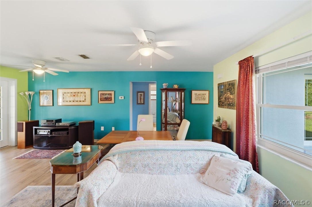 2279 W Winter Place, Citrus Springs, FL 34434