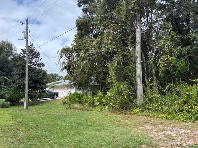 5727 W Meadowpark Lane, Crystal River, FL 34429 5727 W Meadowpark Lane, Crystal River, FL 34429