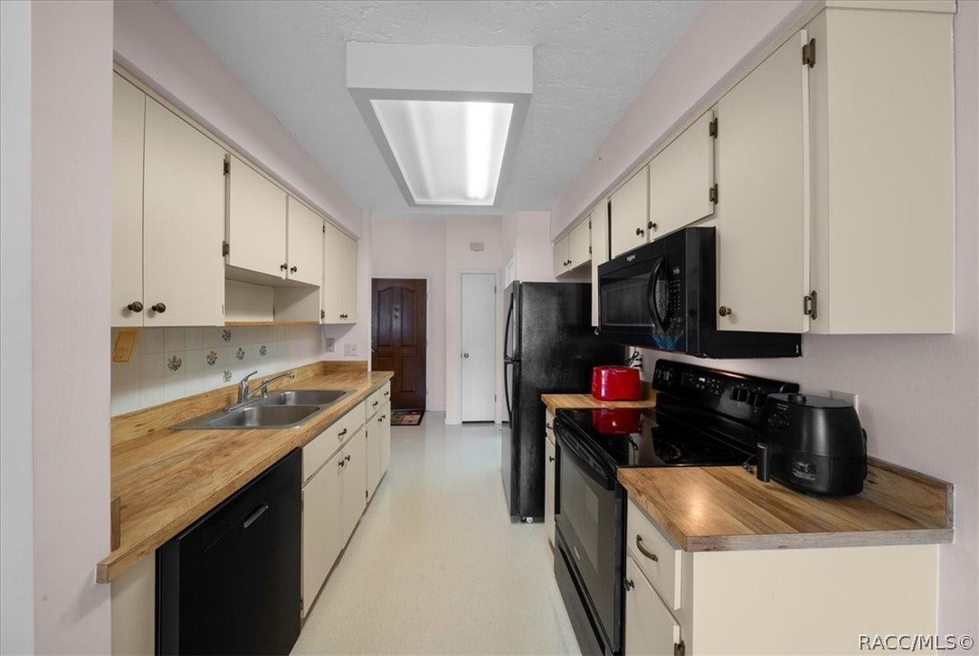 906 W Colbert Court, Beverly Hills, FL 34465 906 W Colbert Court, Beverly Hills, FL 34465