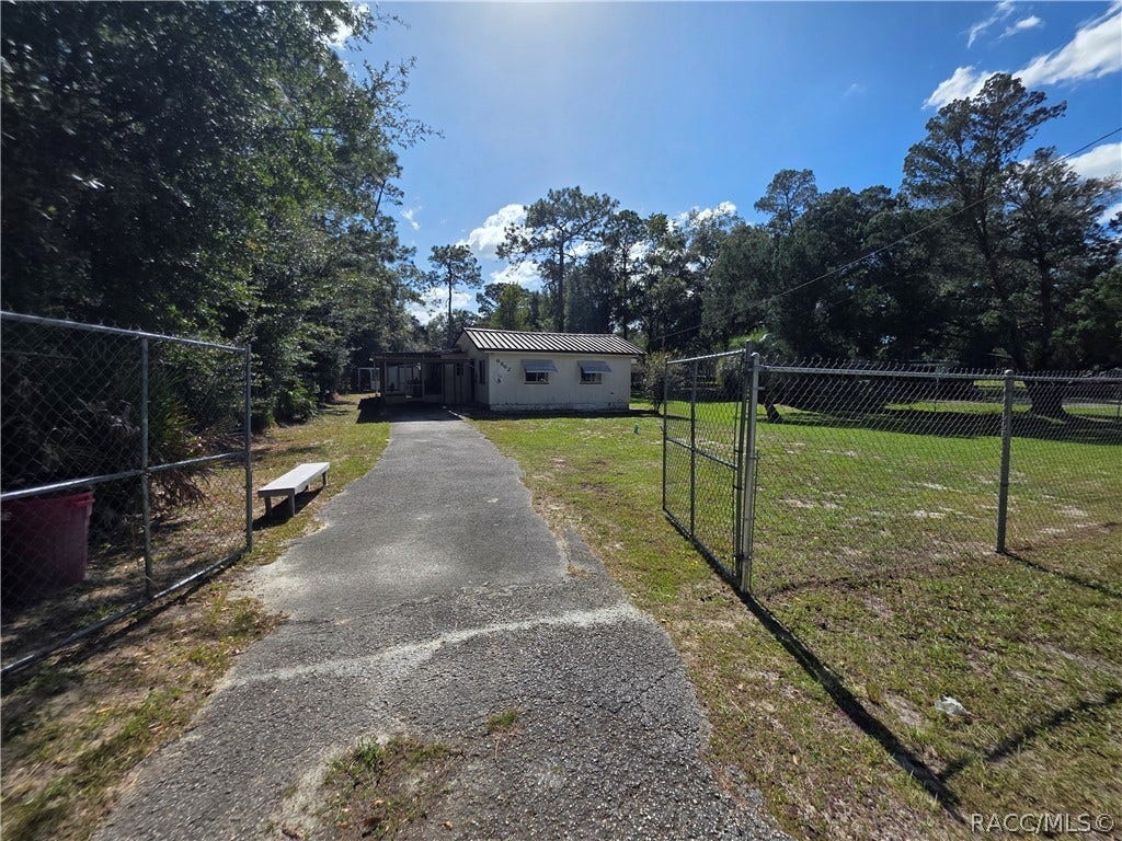 6862 W Homosassa Trail, Homosassa, FL 34448 6862 W Homosassa Trail, Homosassa, FL 34448
