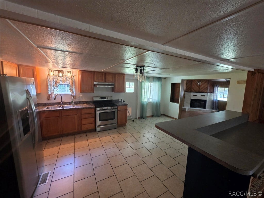 6862 W Homosassa Trail, Homosassa, FL 34448 6862 W Homosassa Trail, Homosassa, FL 34448