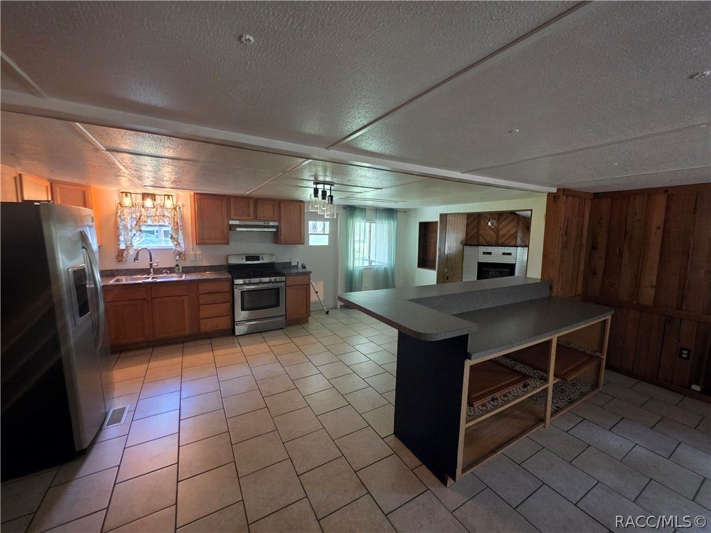 6862 W Homosassa Trail, Homosassa, FL 34448 6862 W Homosassa Trail, Homosassa, FL 34448