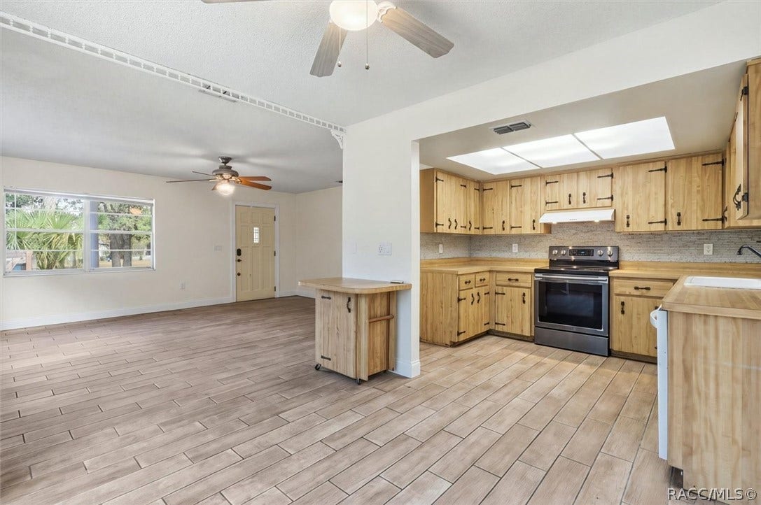 6930 W Sasser Street, Homosassa, FL 34446 6930 W Sasser Street, Homosassa, FL 34446