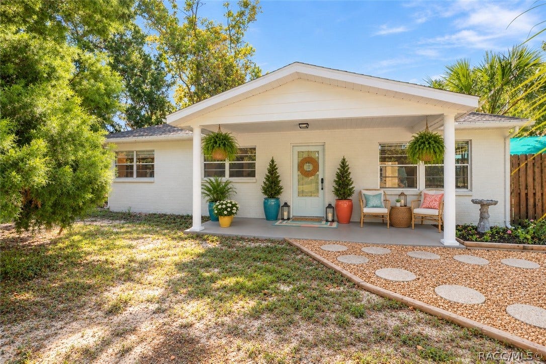 6930 W Sasser Street, Homosassa, FL 34446 VIRTUALLY STAGED