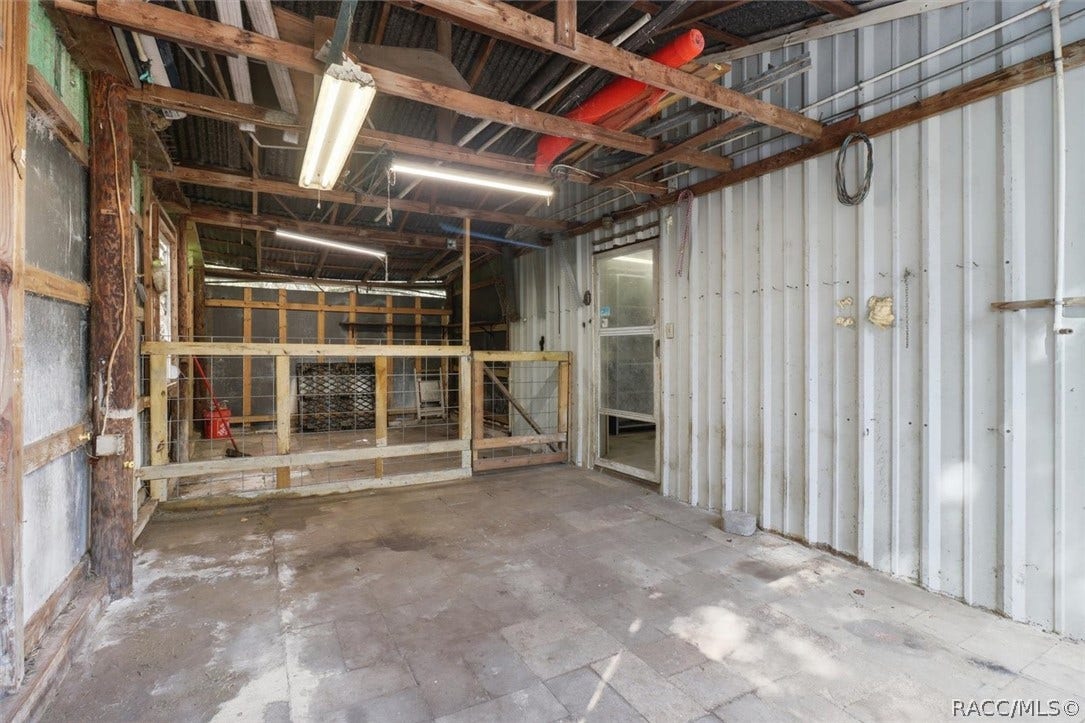 6930 W Sasser Street, Homosassa, FL 34446 Rear covered storage
