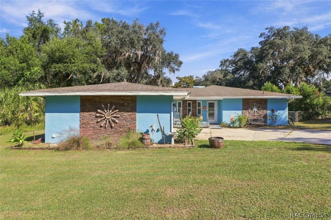 8701 E Cresco Lane, Inverness, FL 34450