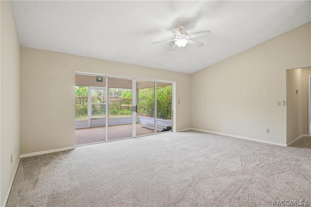 6068 W Douneray Loop, Crystal River, FL 34429