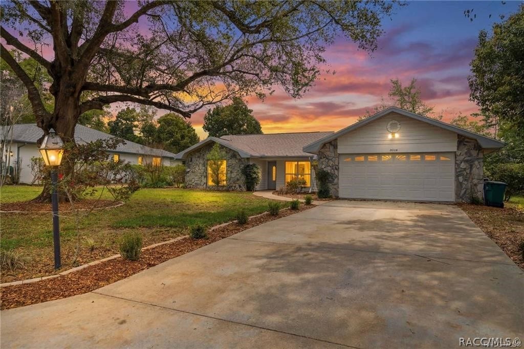 6068 W Douneray Loop, Crystal River, FL 34429