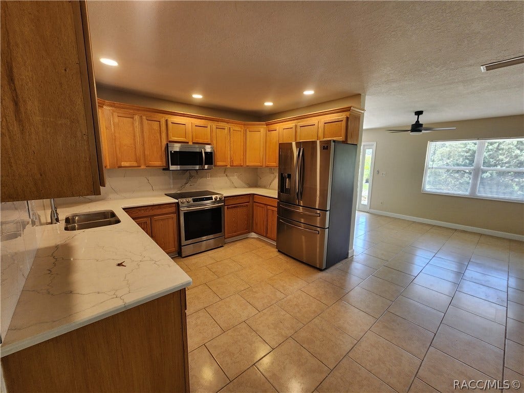 7421 W 7 Rivers Drive, Crystal River, FL 34429 7421 W 7 Rivers Drive, Crystal River, FL 34429