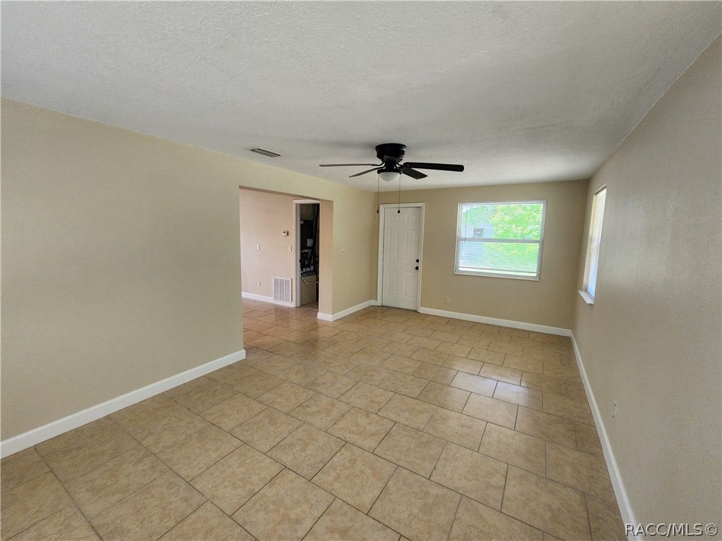 7421 W 7 Rivers Drive, Crystal River, FL 34429 7421 W 7 Rivers Drive, Crystal River, FL 34429