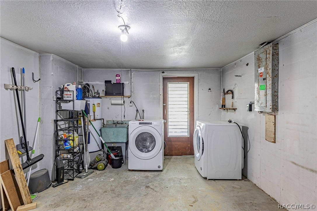 6 S Jefferson Street, Beverly Hills, FL 34465