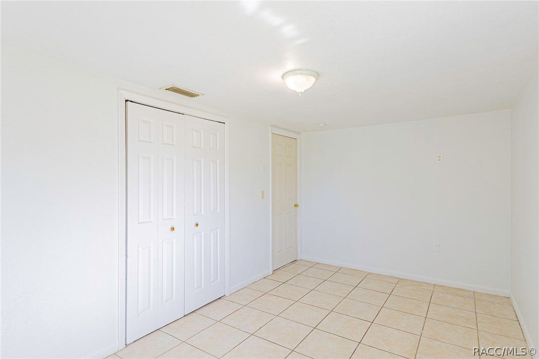 6 S Jefferson Street, Beverly Hills, FL 34465