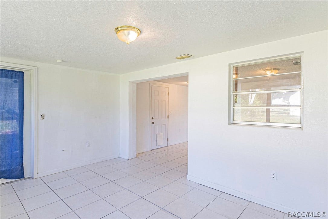 6 S Jefferson Street, Beverly Hills, FL 34465