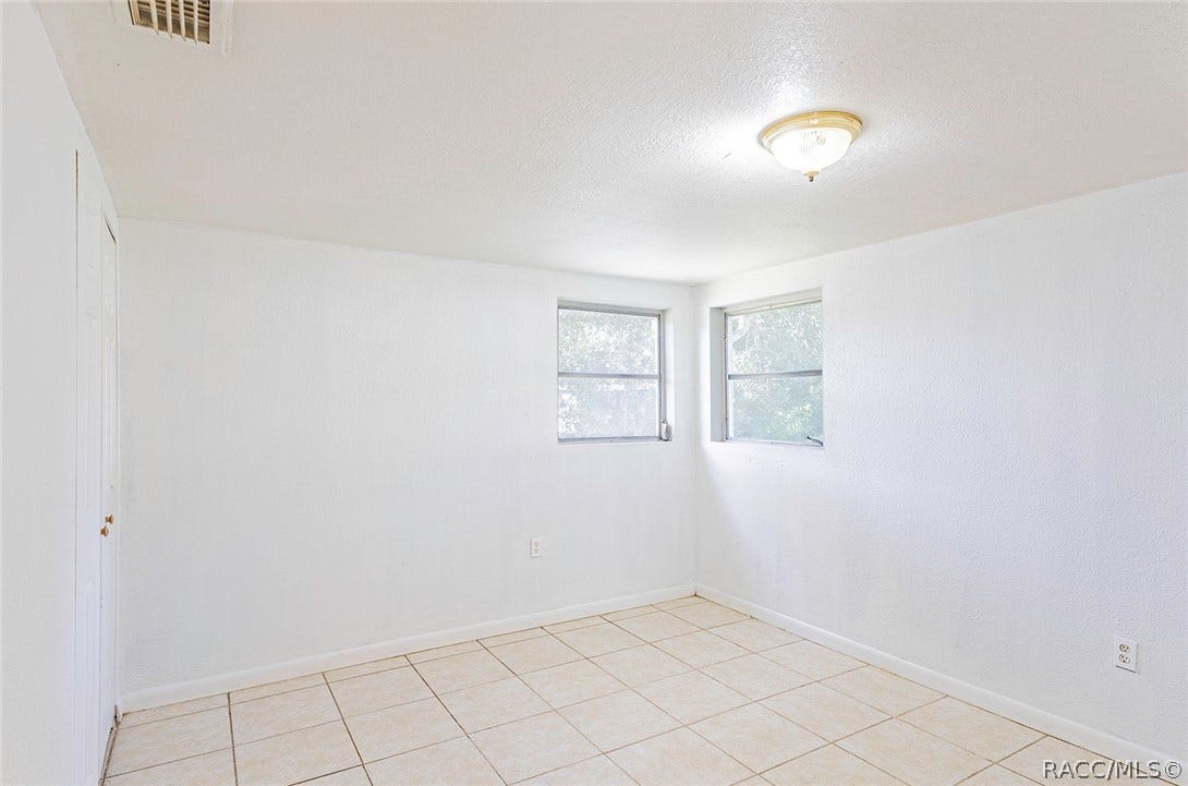 6 S Jefferson Street, Beverly Hills, FL 34465