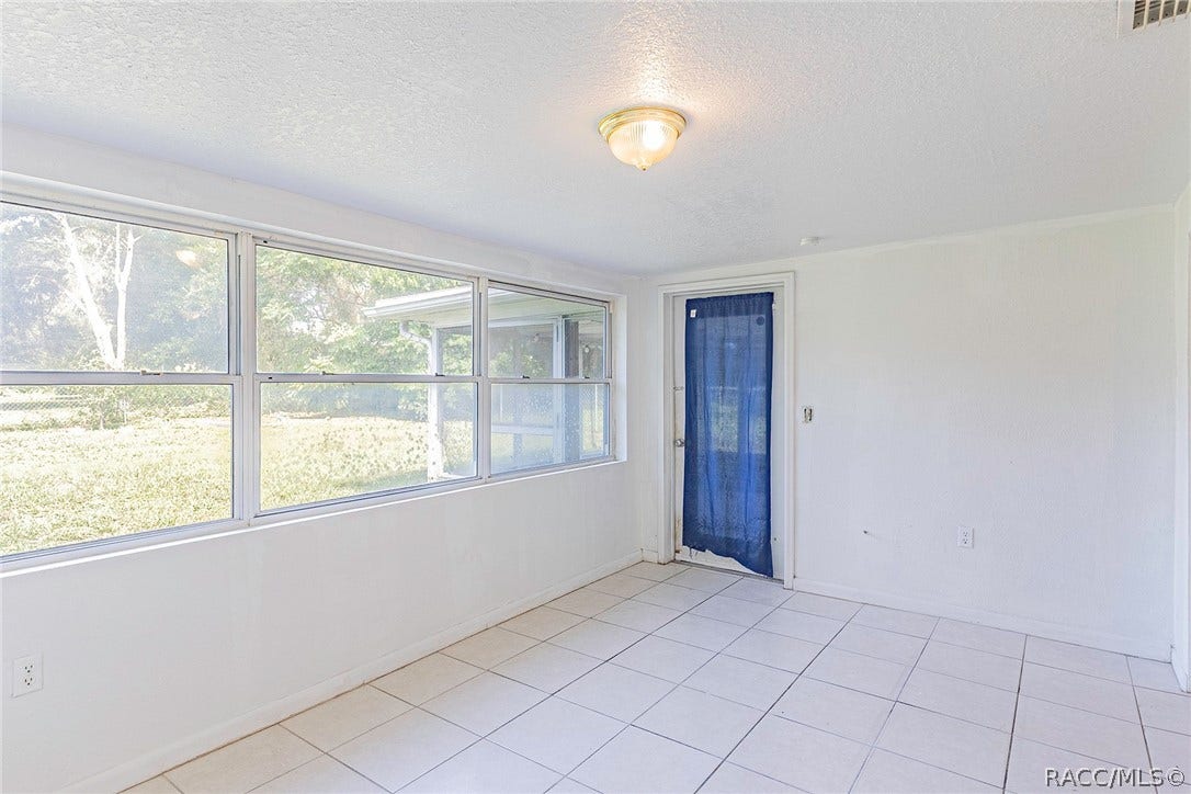 6 S Jefferson Street, Beverly Hills, FL 34465