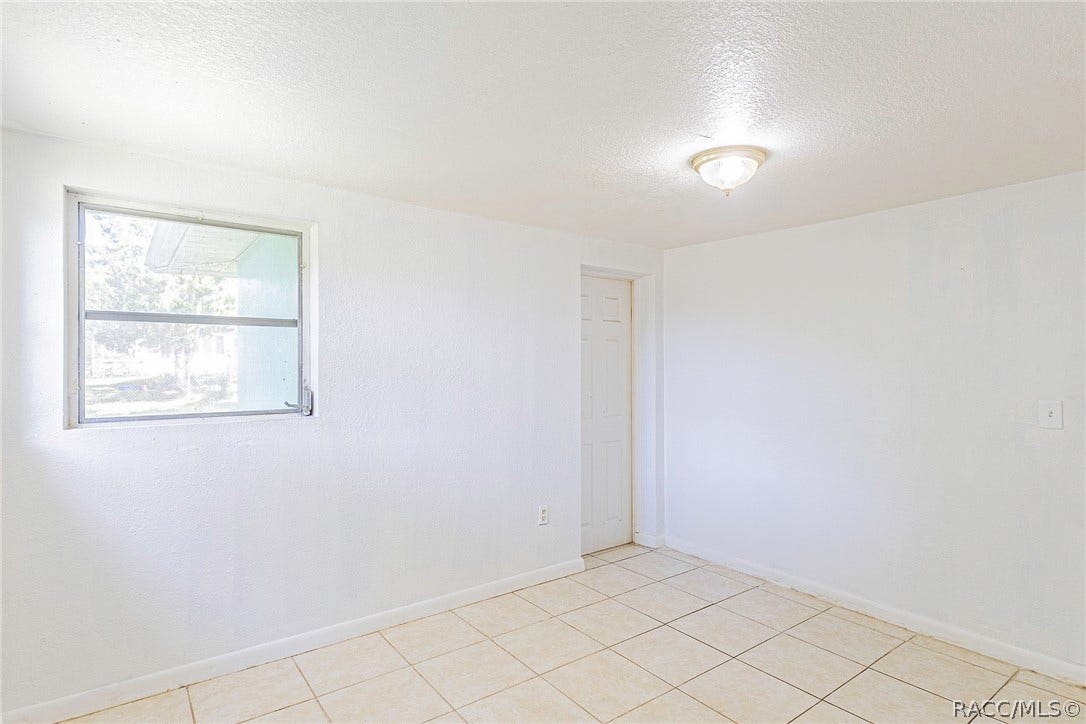 6 S Jefferson Street, Beverly Hills, FL 34465
