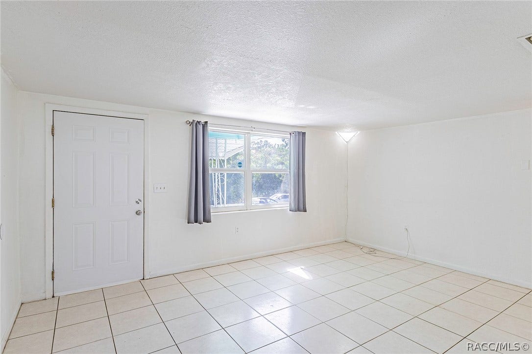 6 S Jefferson Street, Beverly Hills, FL 34465