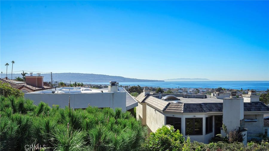 Property photo for 868 5th Street, Manhattan Beach, CA