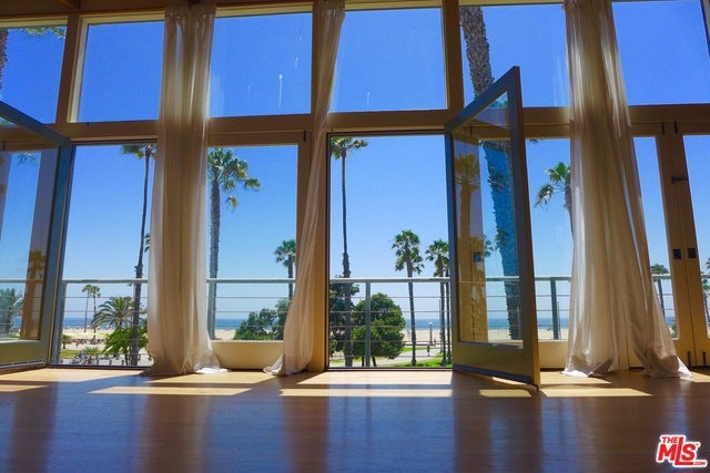 Property photo for 116 FRASER Avenue, Santa Monica, CA