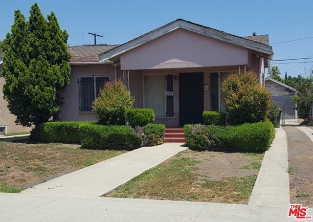 Property photo for 2918 S NORTON Avenue, Los Angeles, CA