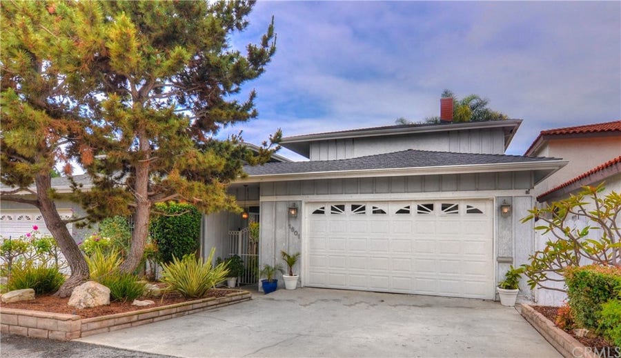 Property photo for 1601 Oak Avenue, Manhattan Beach, CA