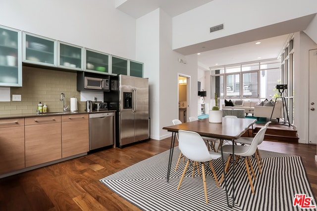 Property photo for 4151 REDWOOD Avenue, #309, Los Angeles, CA
