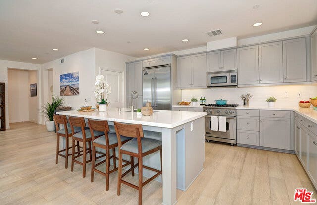 Property photo for 12883 RUNWAY Road, #2, Playa Vista, CA