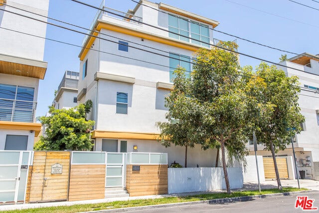 Property photo for 1201 N GARBO Lane, Los Angeles, CA
