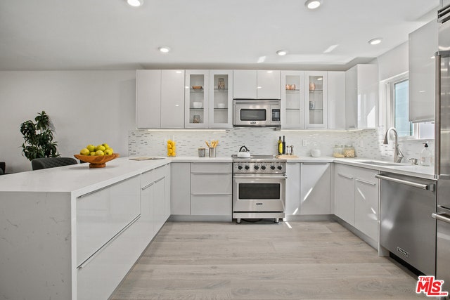 Property photo for 1422 CALIFORNIA Avenue, #2, Santa Monica, CA