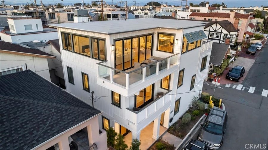 Property photo for 409 30th St, Manhattan Beach, CA