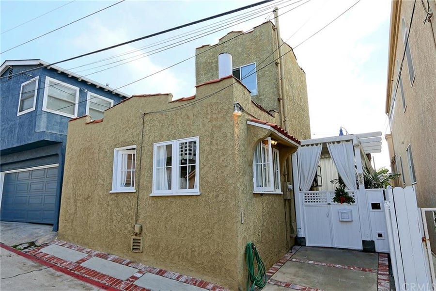 Property photo for 228 28th Court, Hermosa Beach, CA