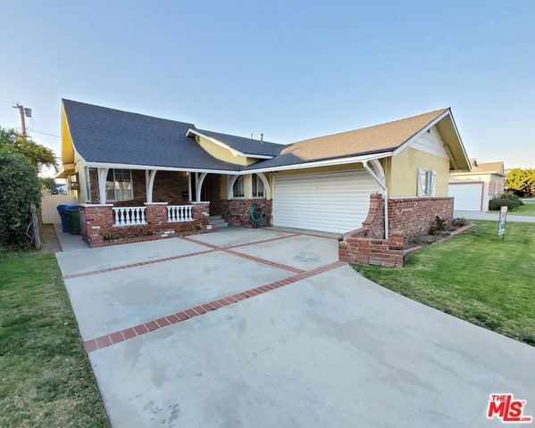 Property photo for 11237 WOOLFORD Street, Culver City, CA