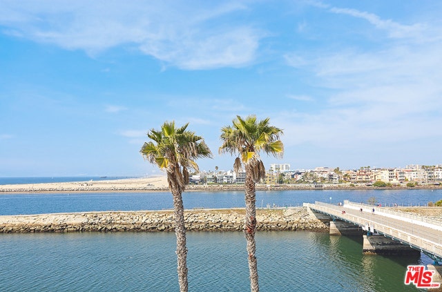Property photo for 6209 PACIFIC Avenue, #304, Playa Del Rey, CA