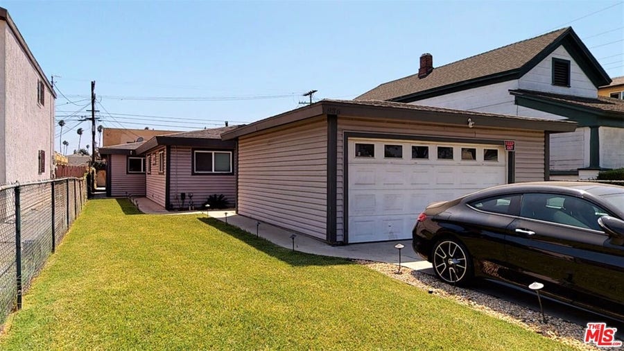 Property photo for 936 W 78th Street, Los Angeles, CA