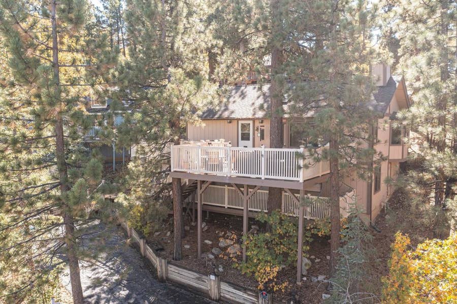 Property photo for 1411 Klamath Road, Big Bear, CA