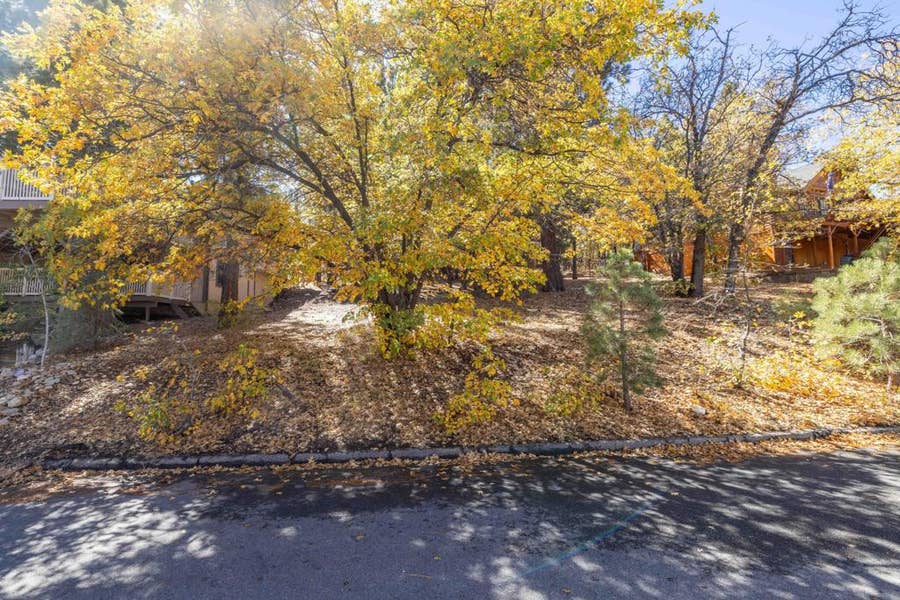 Property photo for 1409 Klamath Road, Big Bear, CA