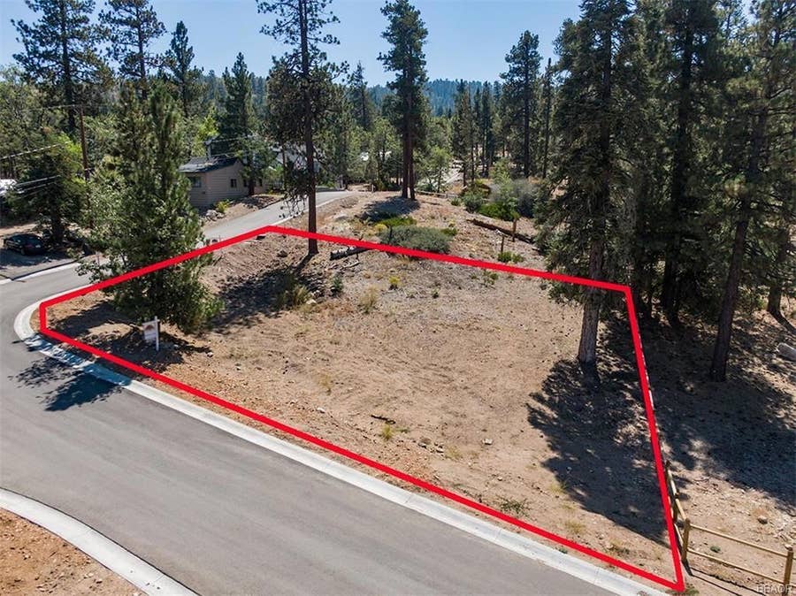 Property photo for 810 Talmadge Road, Big Bear, CA