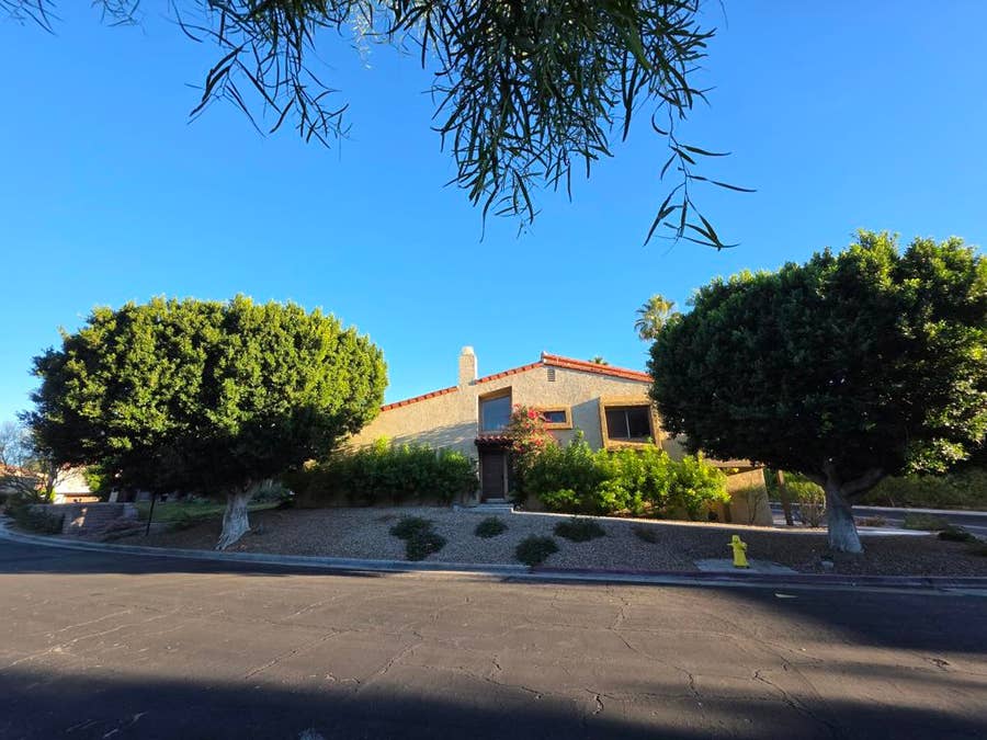 Property photo for 464 E Calle Begonia, Palm Springs, CA