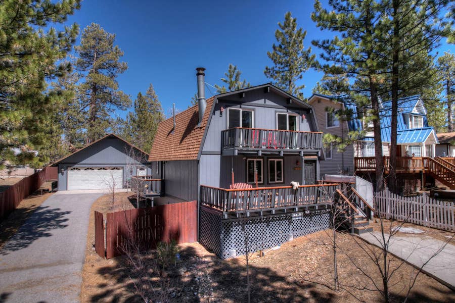 Property photo for 40138 Hillcrest Drive, Big Bear, CA