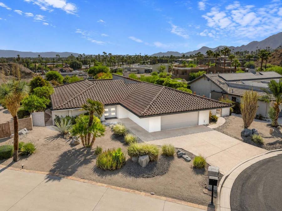 Property photo for 4 Saturn Circle, Rancho Mirage, CA