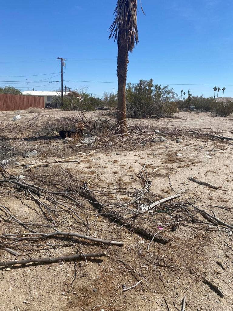 Property photo for 2876 Cerritos Avenue, Thermal, CA